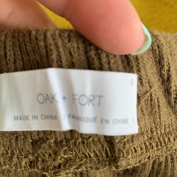 Olive green elastic waist pants with cargo style pocket on right leg - Picture 3 of 5